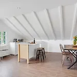 Casa Da Olides - T3 And Santana (Madeira)